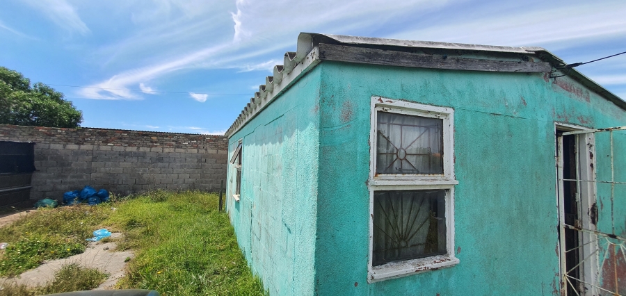 1 Bedroom Property for Sale in Kwanonqaba Western Cape